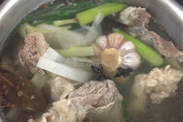 清汤飘香牛腩的做法图解6
