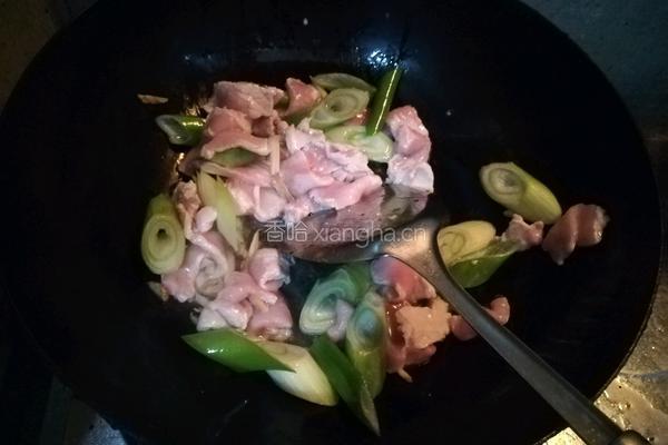 平菇炒肉的做法图解3