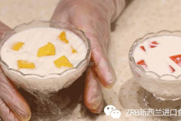杂果牛奶新西兰花胶冻的做法图解5