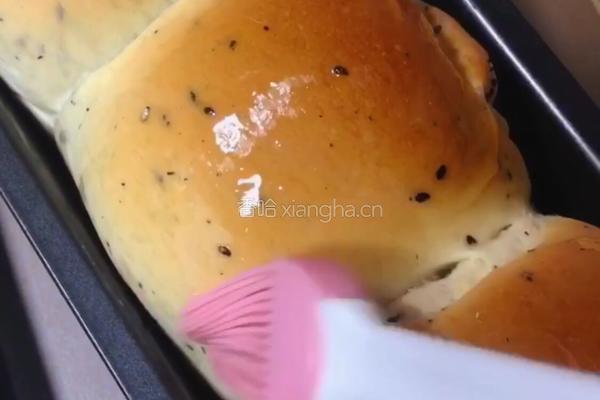 #下午茶#黑芝麻豆沙吐司的做法图解14