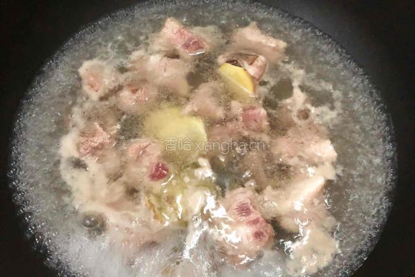 鱼胶鲍鱼排骨汤的做法图解1