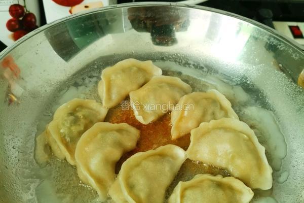 有冻饺 吃煎饺的做法图解11