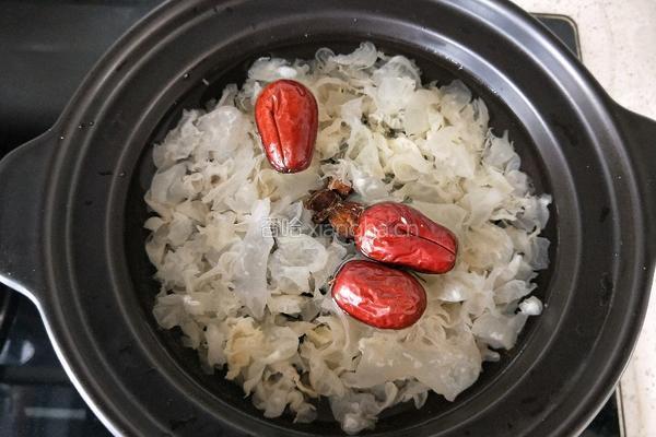 红枣银耳羹的做法图解7
