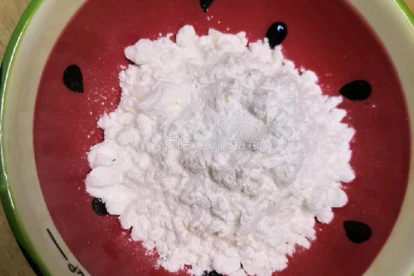 下午茶 玉米淀粉凉粉的做法图解1