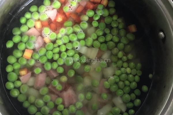 青豆火腿沙拉的做法图解2