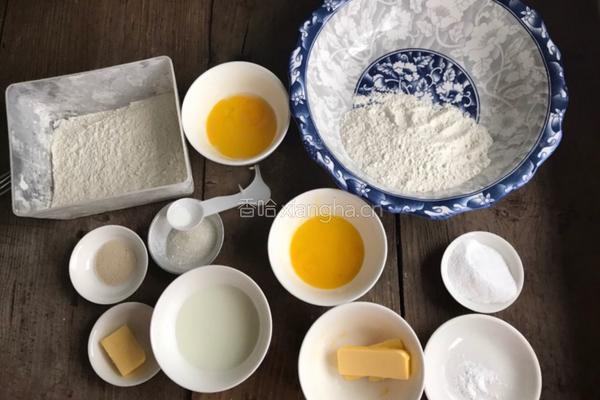 脆皮小餐包的做法图解1