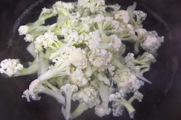腊肉炒花菜的做法图解9