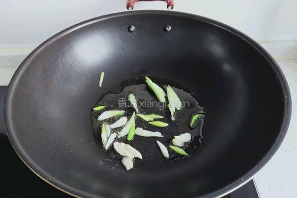 辣椒炒猪舌的做法图解4
