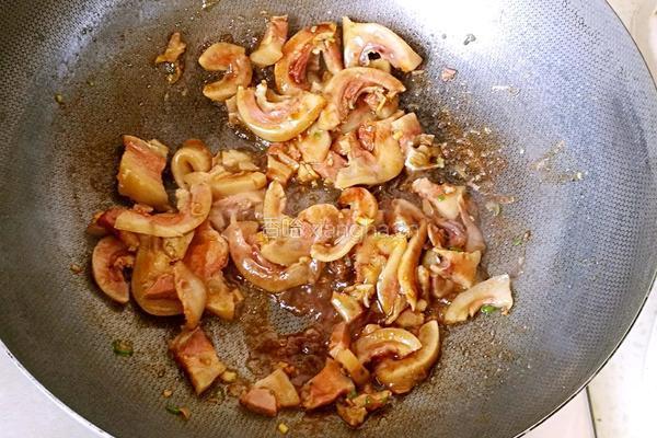 猪头肉炒黄瓜的做法图解5