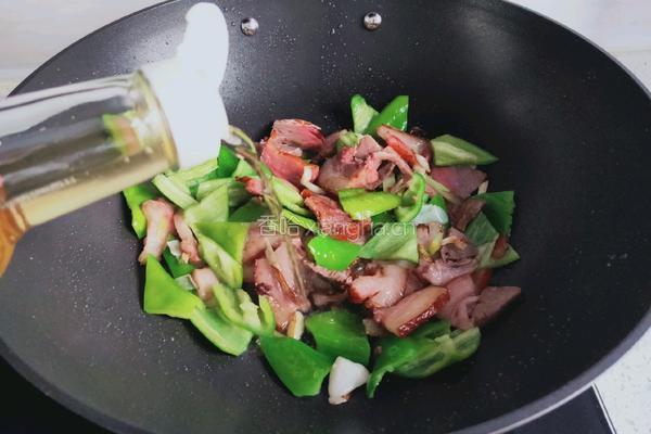 辣椒炒猪头肉的做法图解6