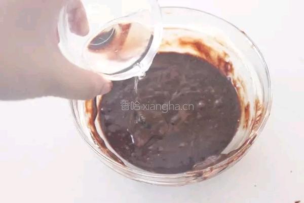 精品熔岩巧克力蛋糕的做法图解4