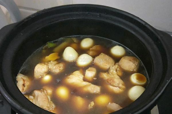 红烧鹌鹑蛋五花肉的做法图解3