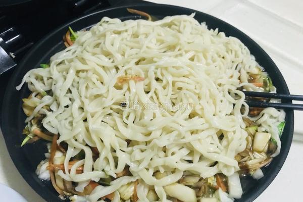 电饼铛黑椒牛肉炒面的做法图解12