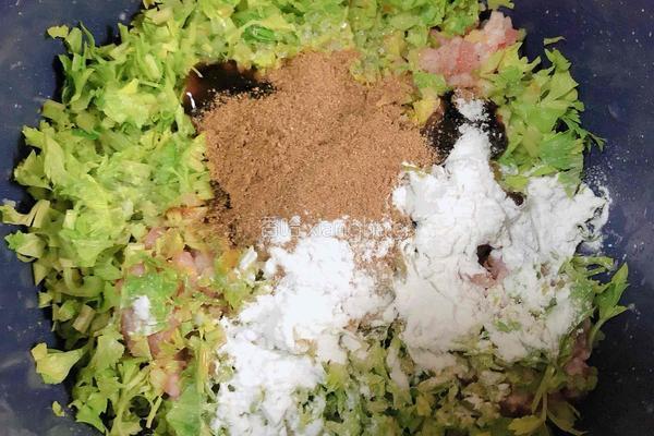  蒸香芹藕丁肉丸的做法图解6