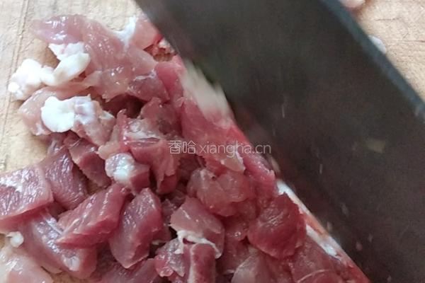 白菜猪肉卷的做法图解1