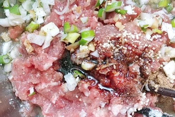 白菜猪肉卷的做法图解5