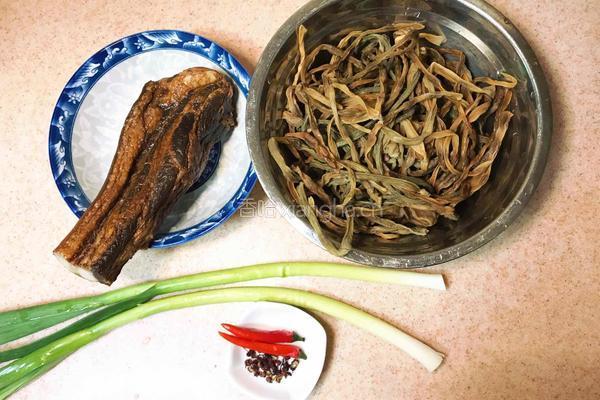 干豆角蒸腊肉的做法图解1
