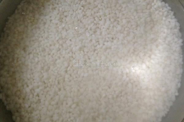 荷叶糯米蒸排骨的做法图解1