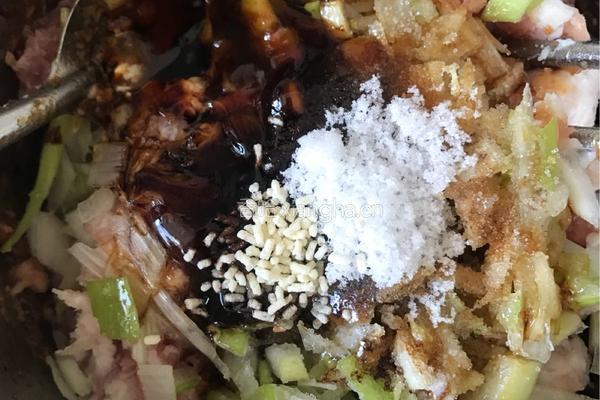 蒸鲜肉烧麦的做法图解2