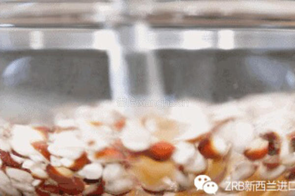 虫草花干贝新西兰花胶汤的做法图解1