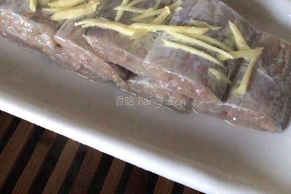 （蒸菜）清蒸带鱼的做法图解5
