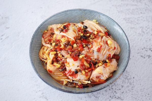 辣椒香菇酱蒸鸡肉的做法图解9