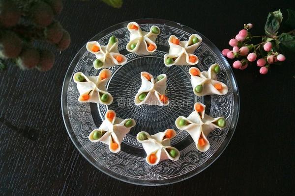  花开四季 蔬菜虾仁蒸饺的做法图解15