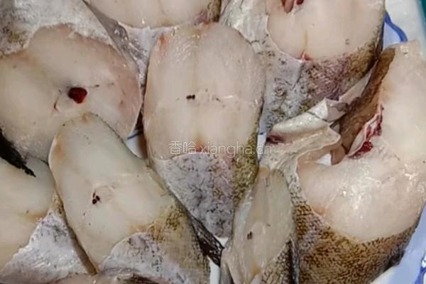 麻辣鳕鱼的做法图解2