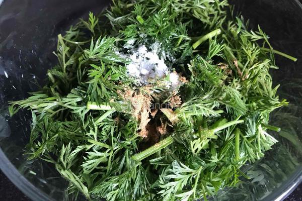 蒸胡萝卜茵的做法图解3