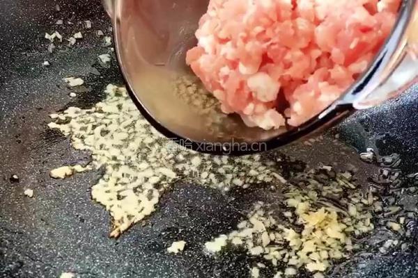 肉末蒸毛豆的做法图解4