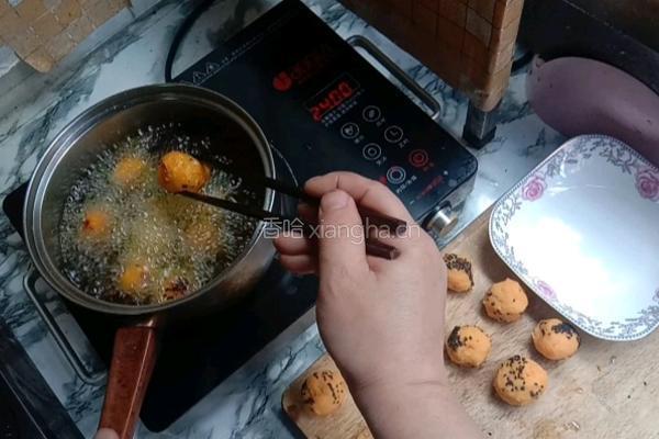油炸红薯丸子的做法图解9
