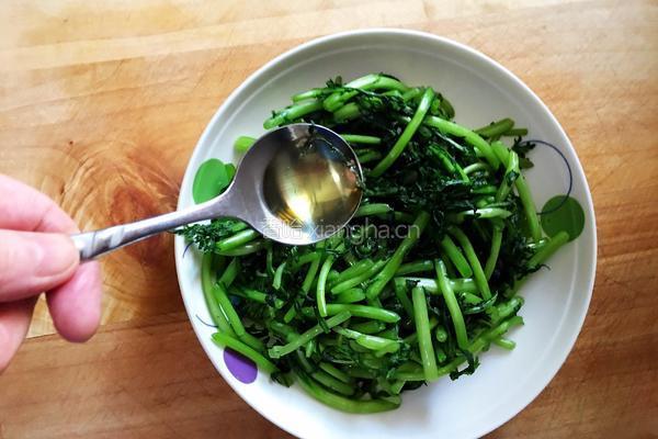 蒸茼蒿的做法图解5