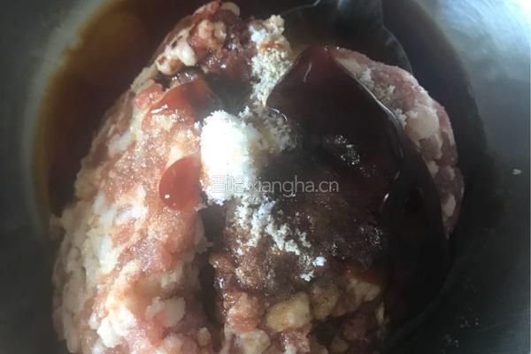 蒸菠菜丸子的做法图解3