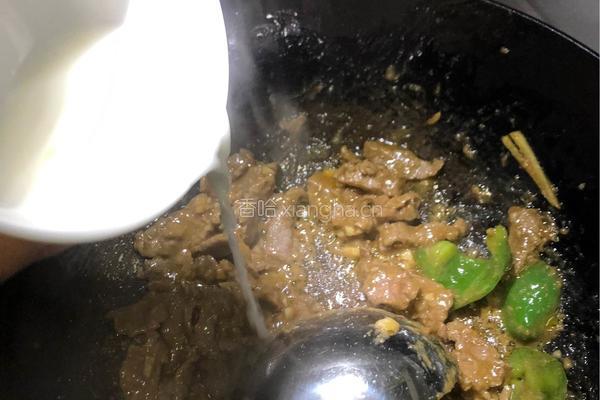 尖椒炒牛肉的做法图解8