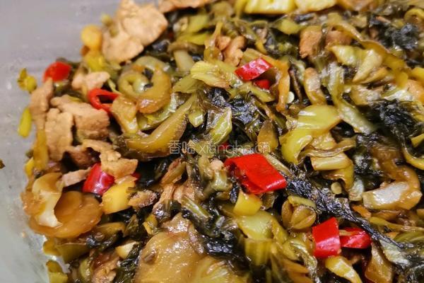 酸菜炒肉的做法图解3