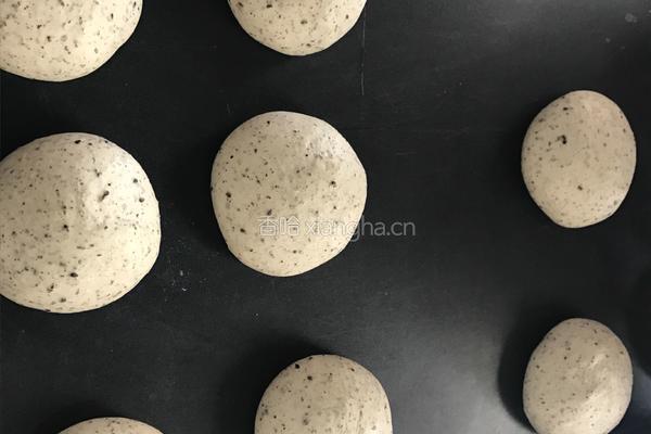 蒸黑芝麻贝果面包的做法图解4