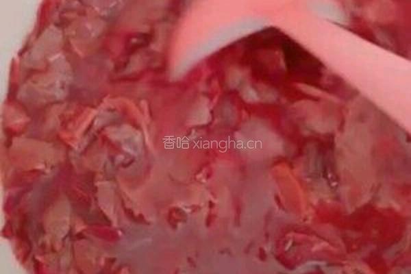 自制玫瑰花爽肤水的做法图解4