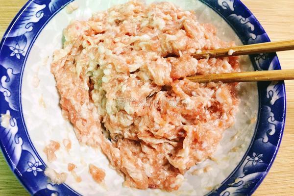 咸蛋黄蒸肉饼的做法图解4