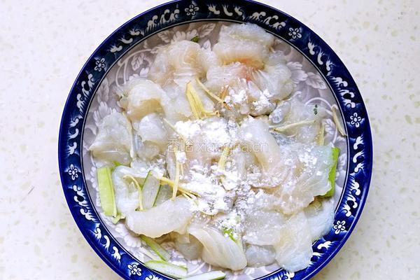 巴沙鱼蒸娃娃菜的做法图解3