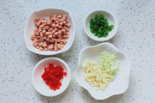 午餐肉蒸金针菇的做法图解3