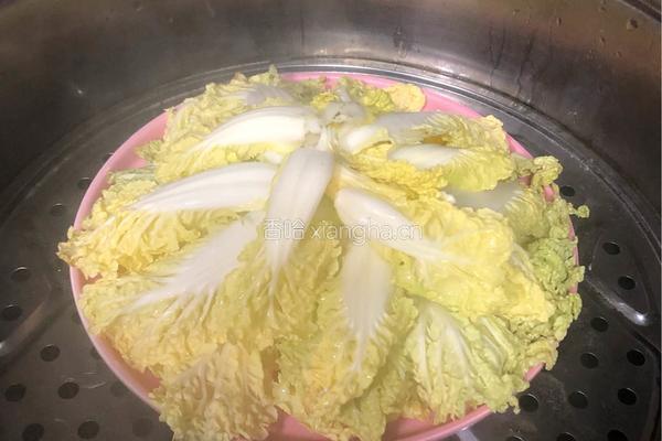 皮蛋肉沫蒸娃娃菜的做法图解2