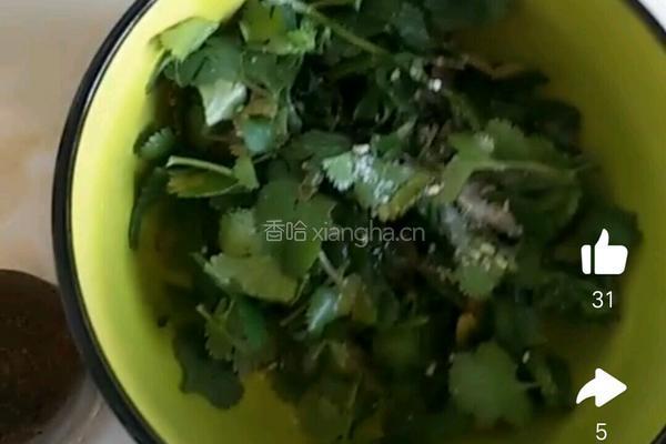 香菜鸡蛋汤的做法图解3