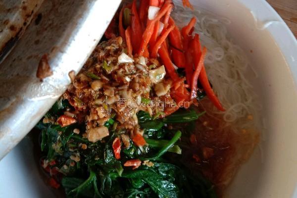 凉拌菠菜的做法图解4