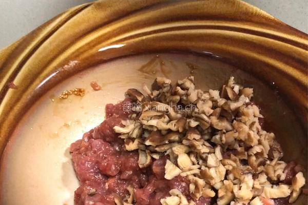 香菇蒸肉饼的做法图解3