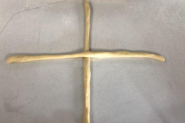 蒸面包（二辫双扣手法）的做法图解6