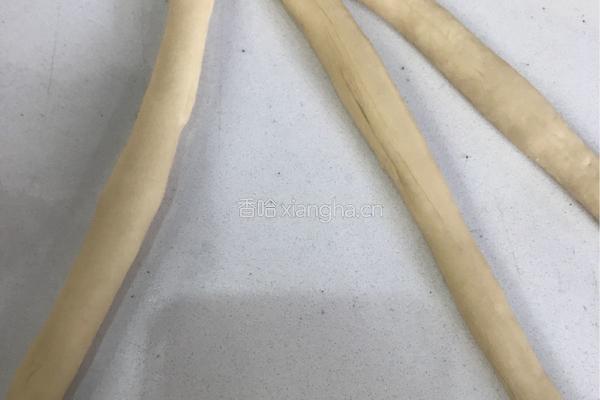 蒸面包（四辫手法）的做法图解5