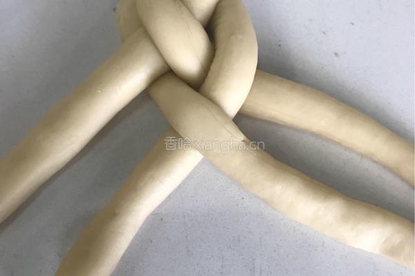 蒸面包（四辫手法）的做法图解7