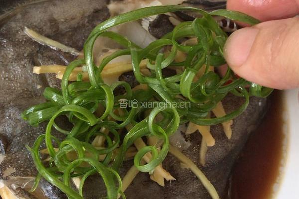 清蒸鸦片鱼头的做法图解7
