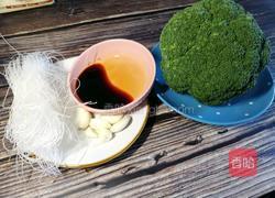 金蒜粉丝蒸西兰花的做法图解1