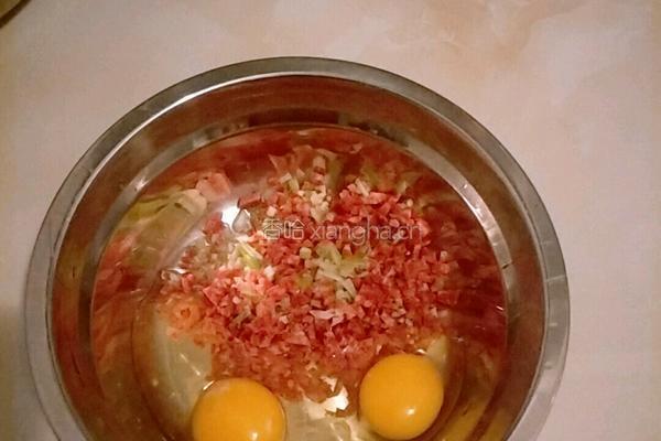 火腿煎鸡蛋的做法图解1